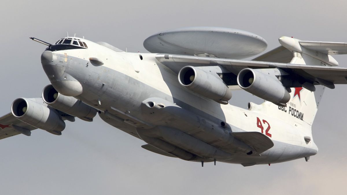 Špatný den pro ruské letectvo. Ukrajina hlásí zásah dvou velitelských letadel